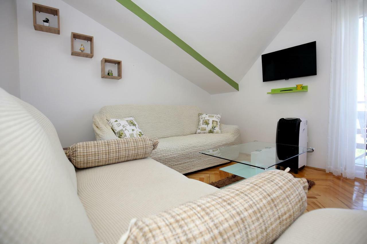 Mara Apartment